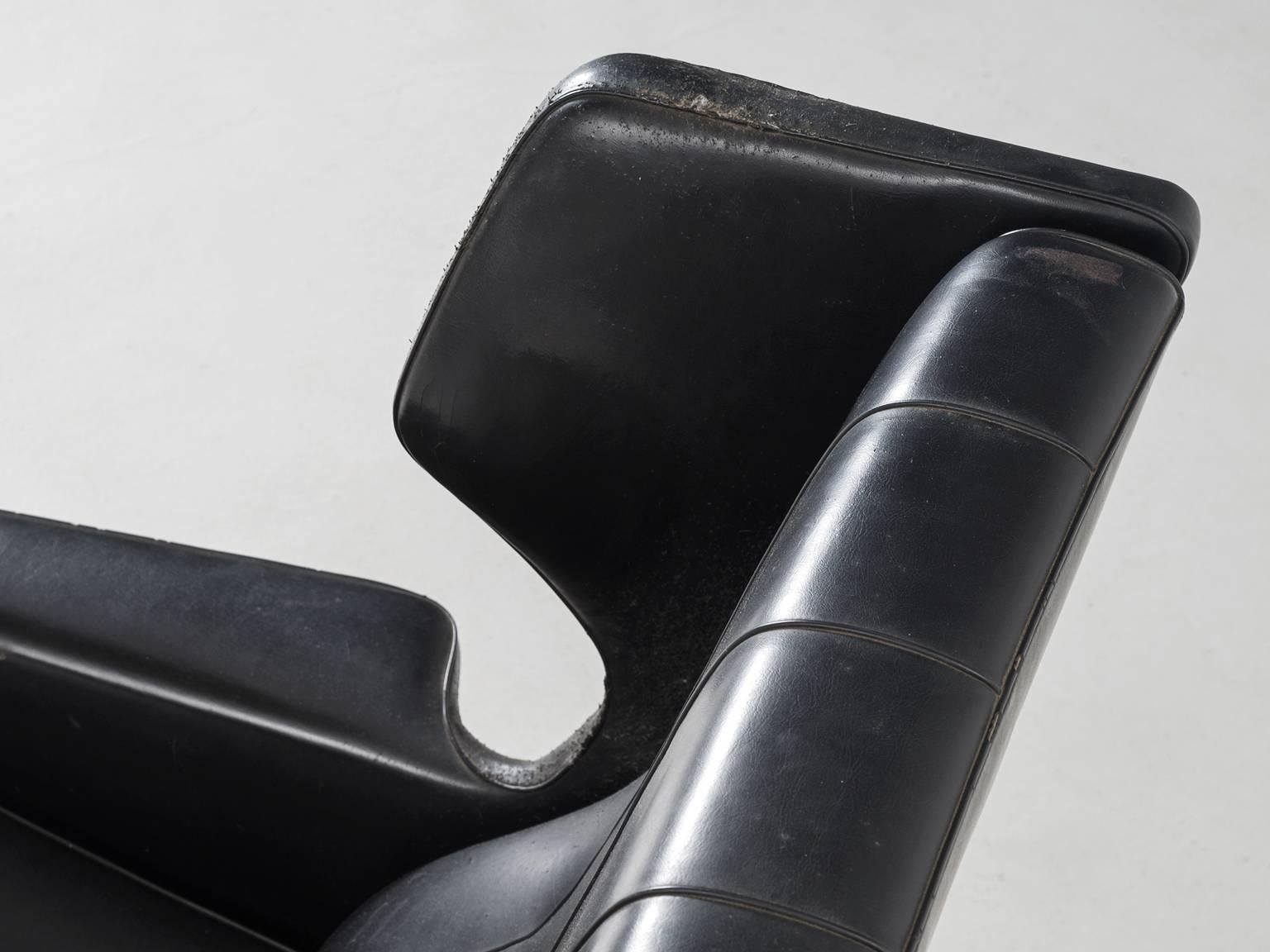 Gianfranco Frattini, model 877, made by Cassina 1959 Lounge Chair and Ottoman In Fair Condition In Waalwijk, NL