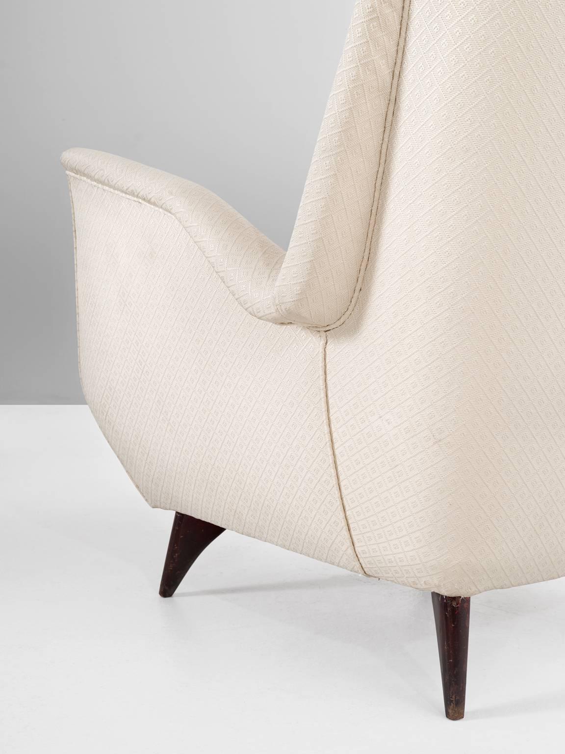 Mid-20th Century Set of Two Italian Lounge Chairs in off-White Fabric