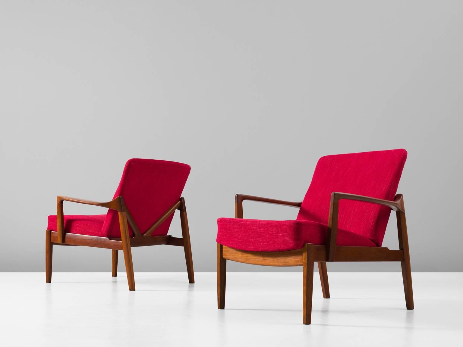 Set of two armchairs, in teak and fabric, by Tove & Evard Kindt-Larsen for France & Son, Denmark, 1950s.

Very refined set of easy chairs. A true Danish Design set, with beautiful lines. The chairs have a really open character, due the teak frame