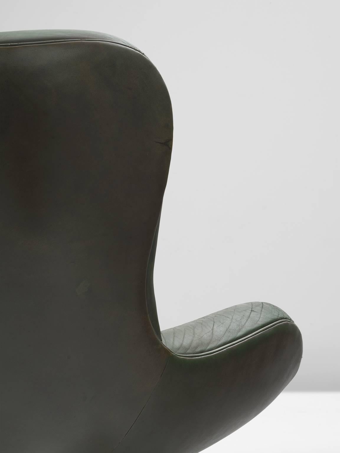 Illum Wikkelsø Green Leather Swivel Lounge Chair 1