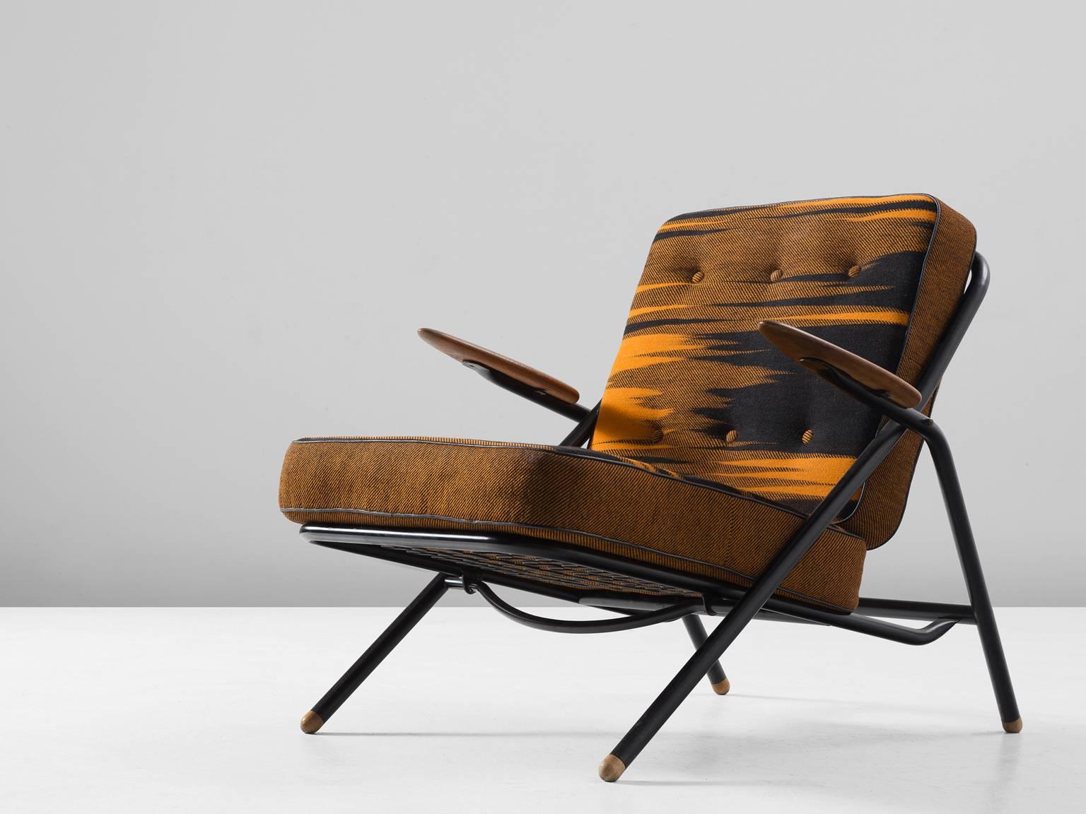 Sawbuck chair GE215 by Hans J. Wegner, 1955 in original upholstery.

Iconic 'W' Sawbuck chair by Danish designer Hans Wegner. This chair was shown at the 1955 great Nordic design exhibition in Helsingborg, Sweden. In this Wegner combined diverse