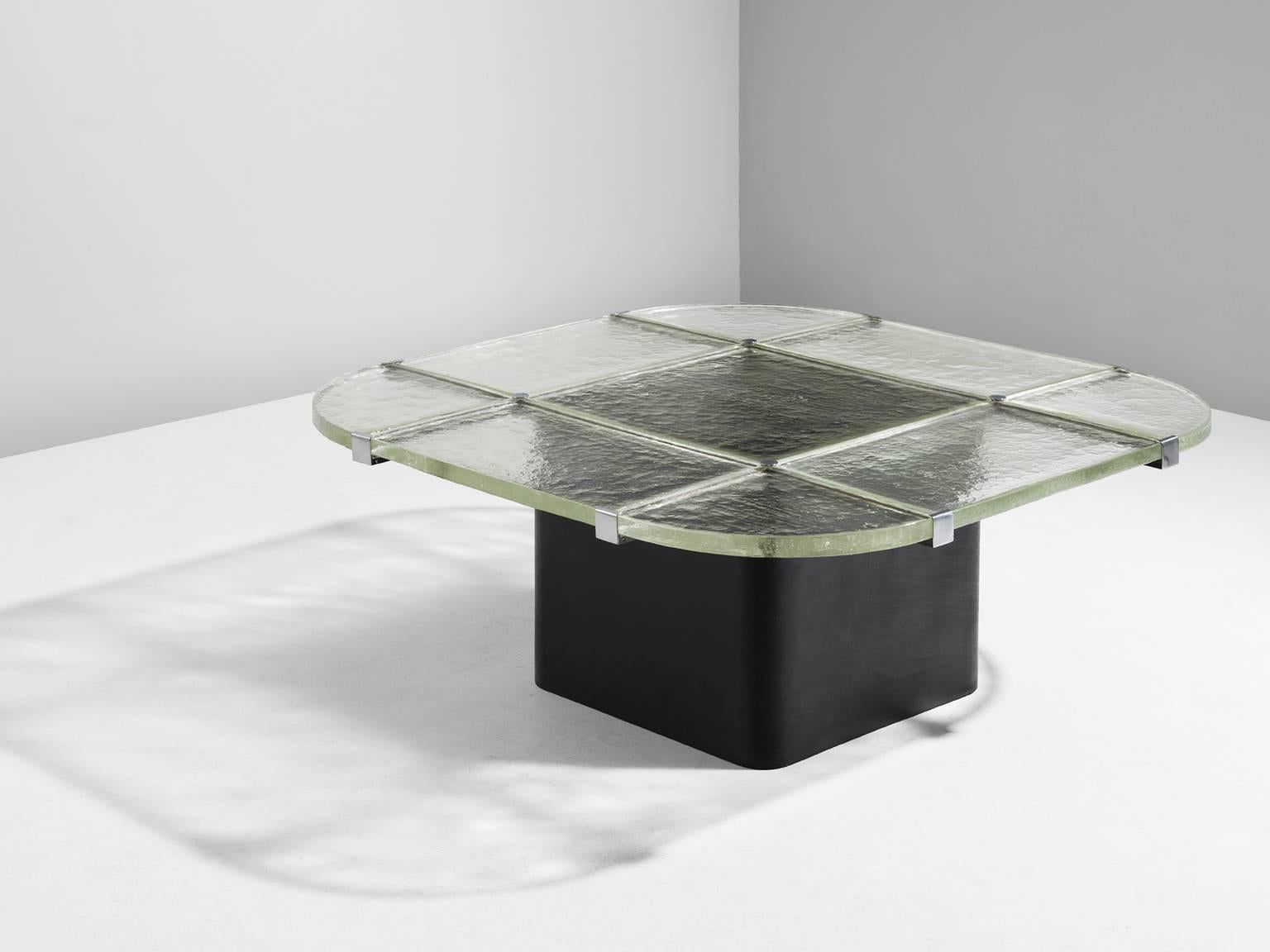 Cocktail table, in glass, metal and wood, for De Sede, Switzerland, 1970s.

Rare coffee table by Swiss manufacturer De Sede. This company is known for their high quality sofa's in excellent leather. The top is made of structured glass, an aluminum