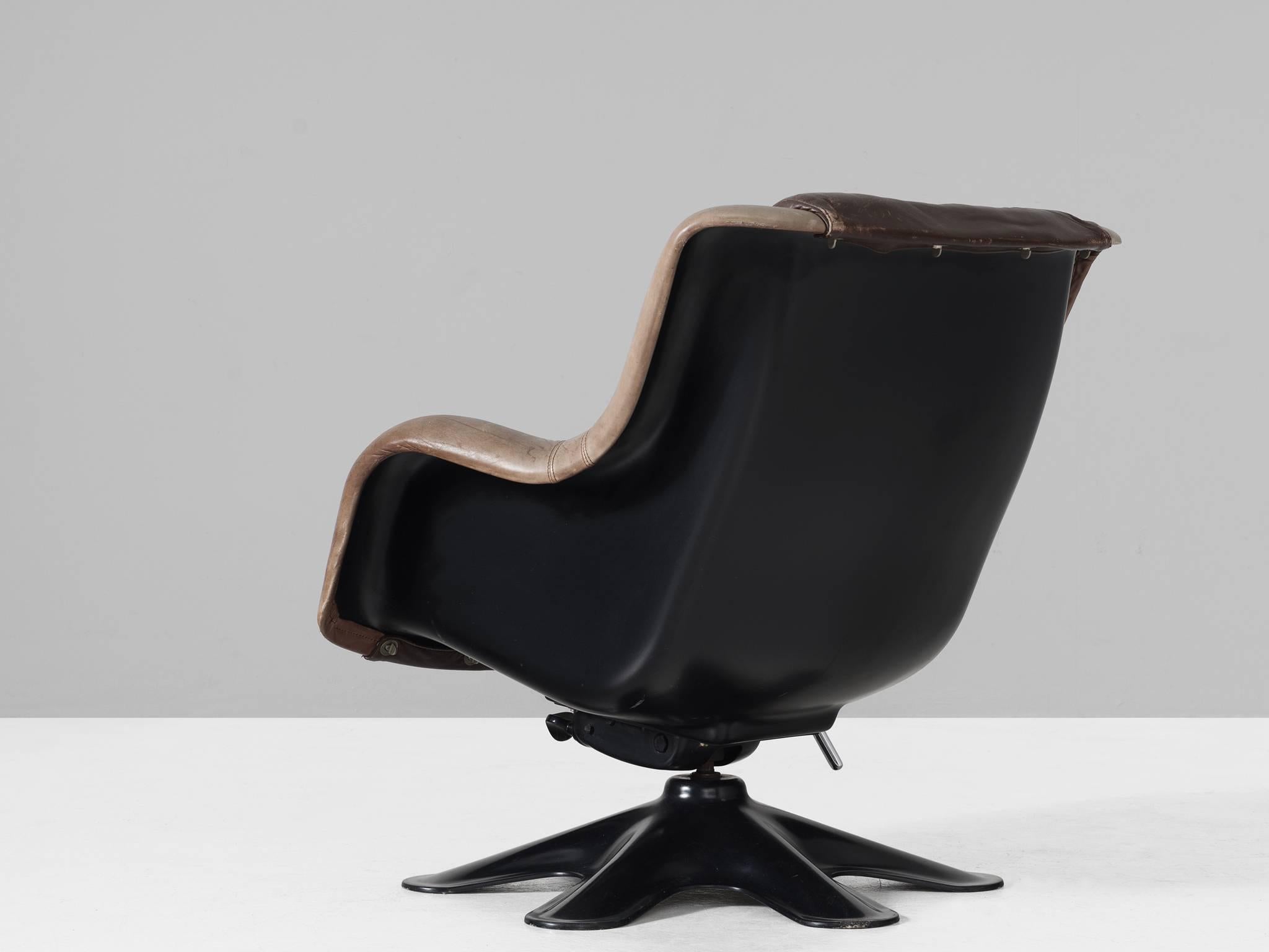 Finnish Yrjo Kukkapuro 'Karuselli' Lounge Chair in Brown Leather Upholstery