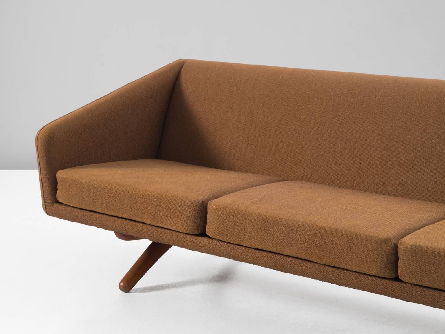 Illum Wikkelsø Three-Seat Sofa in Brown Fabric Upholstery In Good Condition In Waalwijk, NL