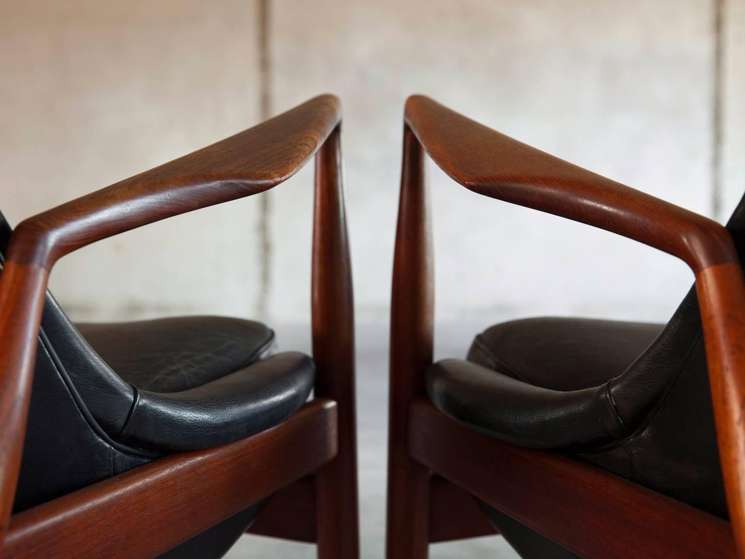 Mid-20th Century Ib Kofod-Larsen Set of Two 'Seal' Lounge Chairs in Black Leather