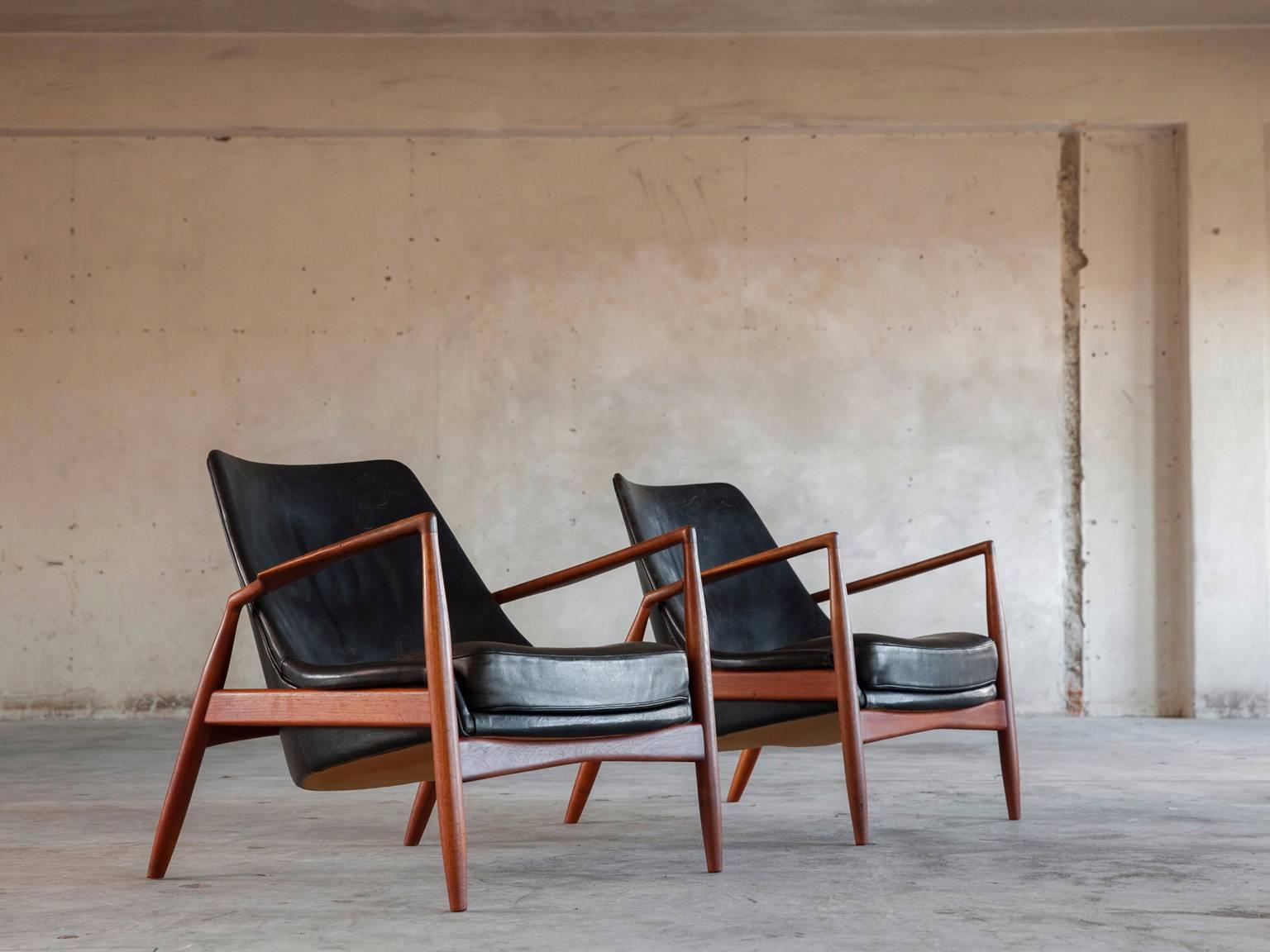 Danish Ib Kofod-Larsen Set of Two 'Seal' Lounge Chairs in Black Leather