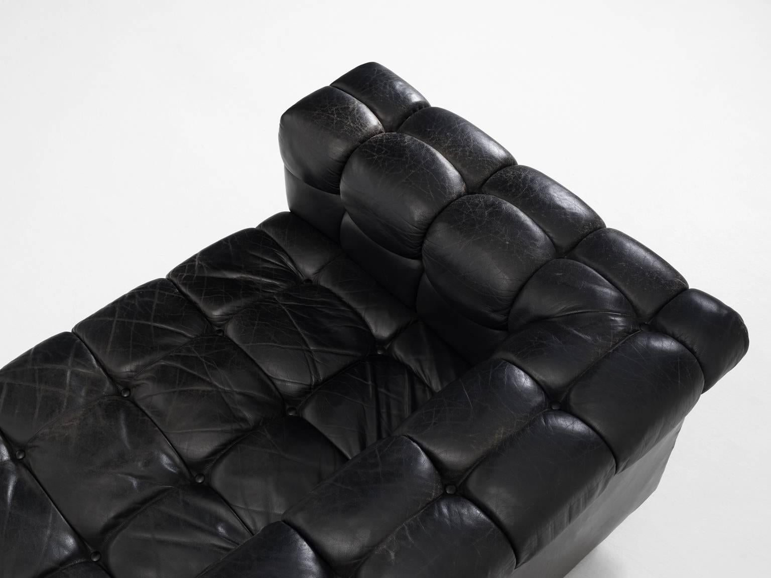 Edward Wormley Tufted Two-Seat Sofa in Black Leather for Dunbar In Good Condition In Waalwijk, NL