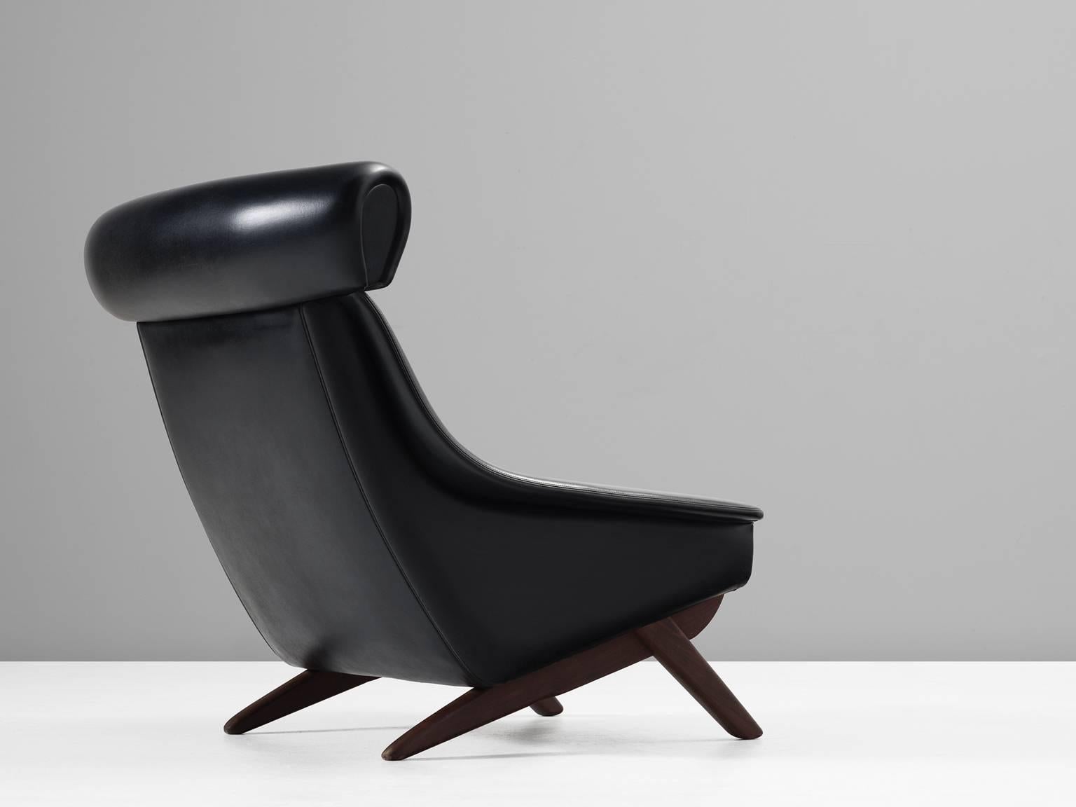 Mid-Century Modern Danish Mid-Century Lounge Chair in Black Upholstery