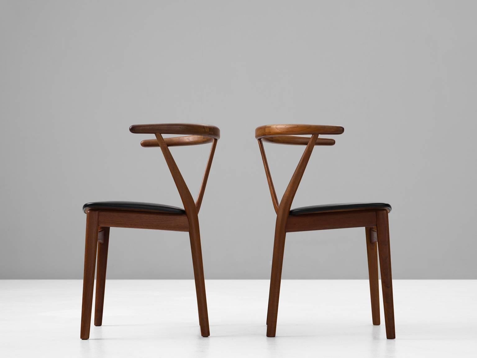 Mid-20th Century Henning Kjaernulf Set of Eight Dining Chairs in Teak and Black Upholstery
