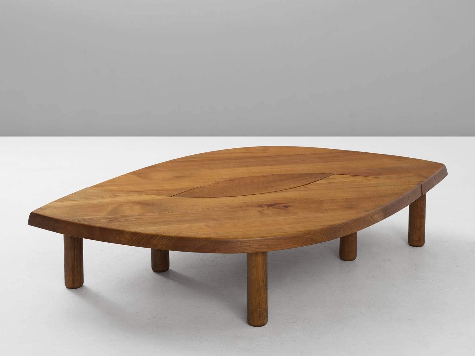 Mid-Century Modern Table basse en forme d'oeil Pierre Chapo T22 en orme massif