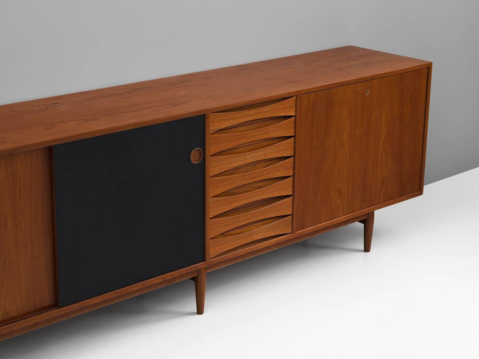 Danish Arne Vodder Sideboard Model 29A in Teak with Reversible Doors