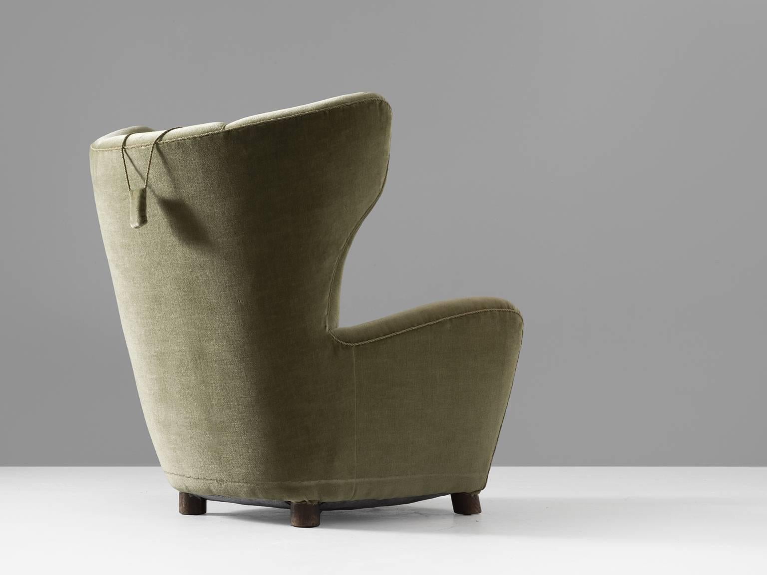 Danish Lounge Chair in Green Velvet In Good Condition In Waalwijk, NL