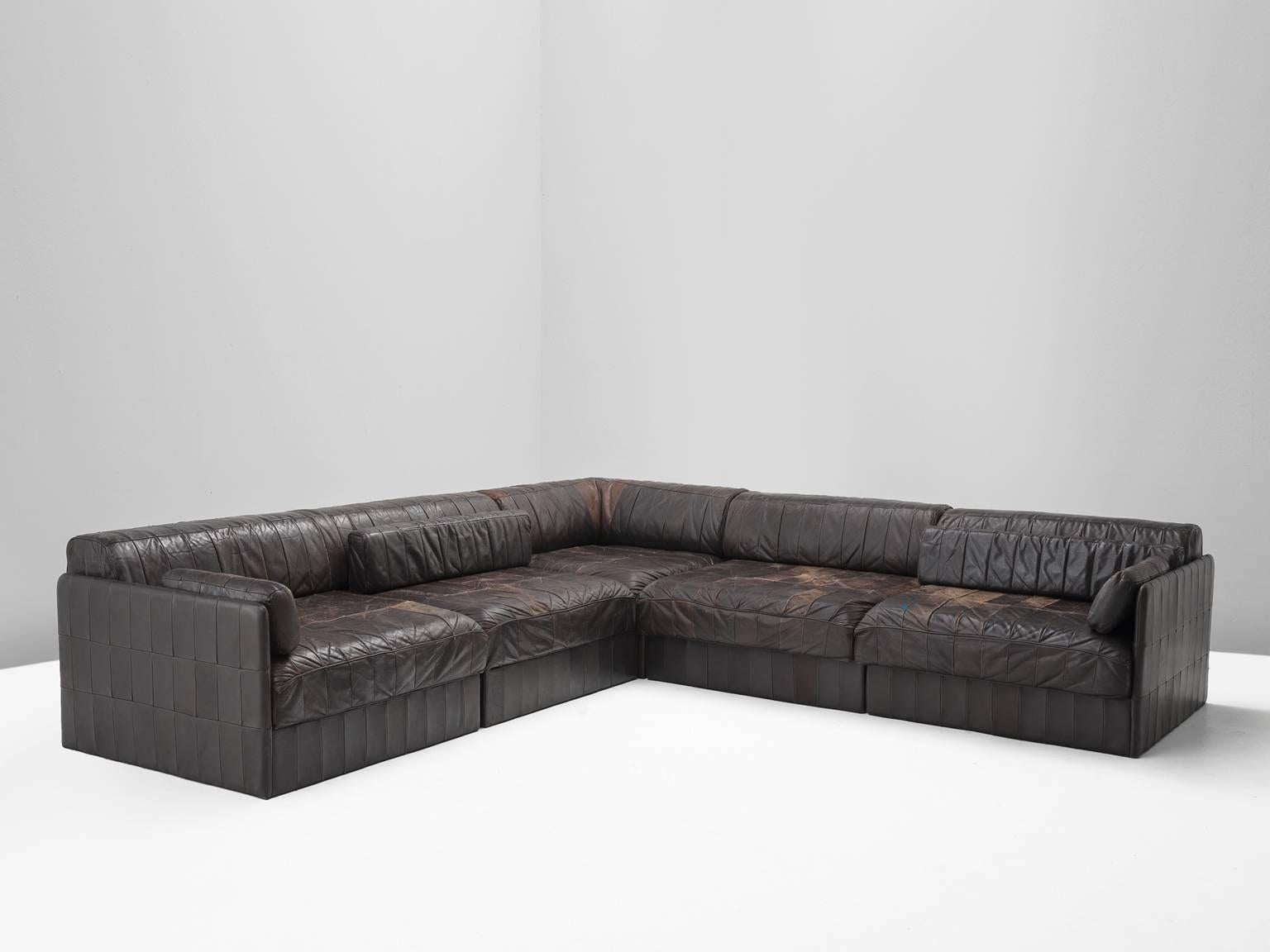 Sofa, DS 88, dark brown patinated leather, 1970s. 

This comfortable leather sofa is manufactured by De Sede in Switzerland. Sectional sofa by the Swiss quality manufacturer De Sede. This sofa consists of five elements. The cushions are upholstered
