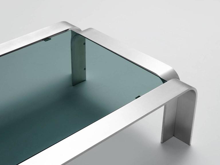Modern Coffee Table in Aluminium and Glass For Sale at 1stDibs