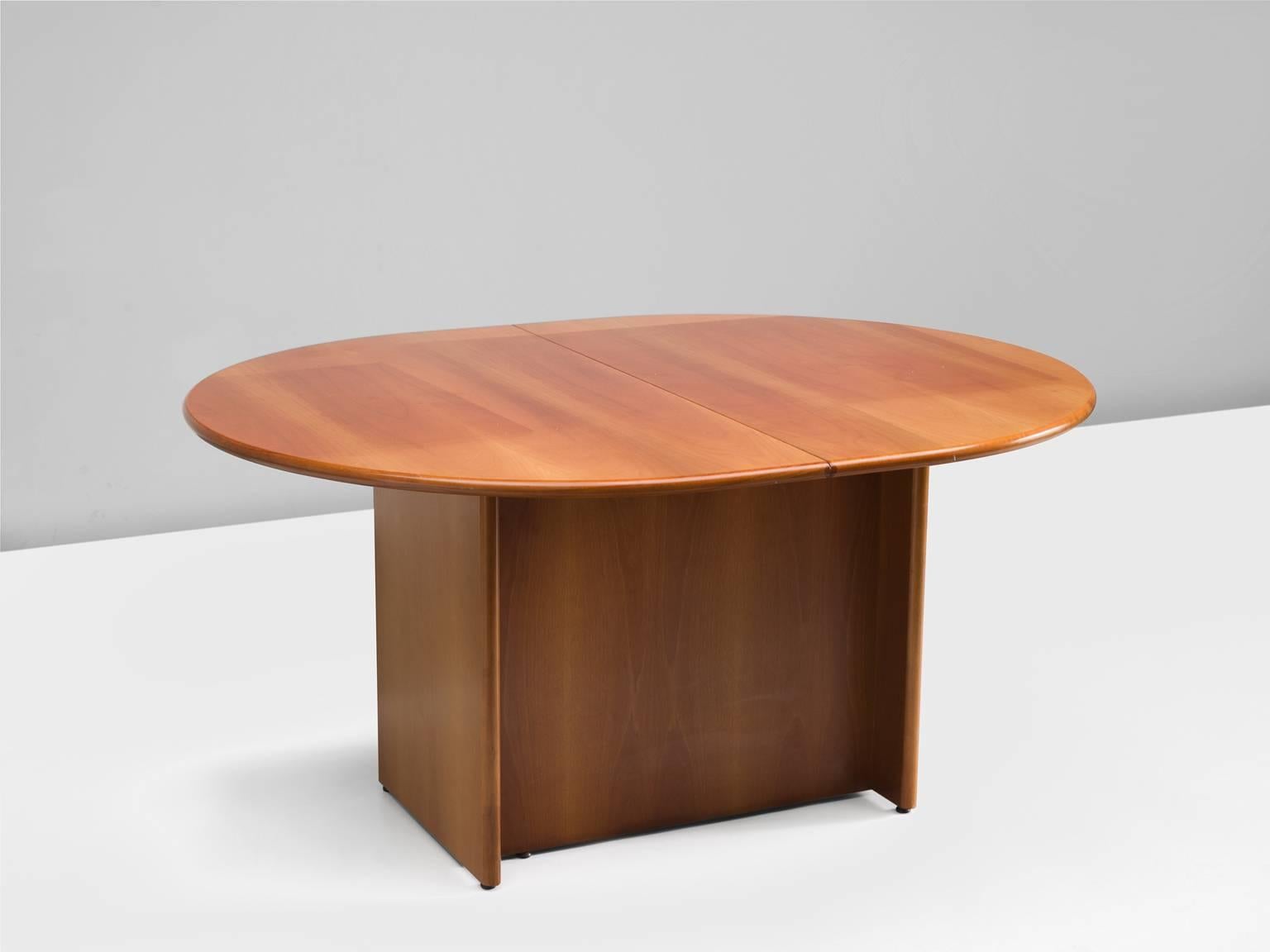 Mid-Century Modern Sculptural Extendable Table in Italian Walnut, 1950s