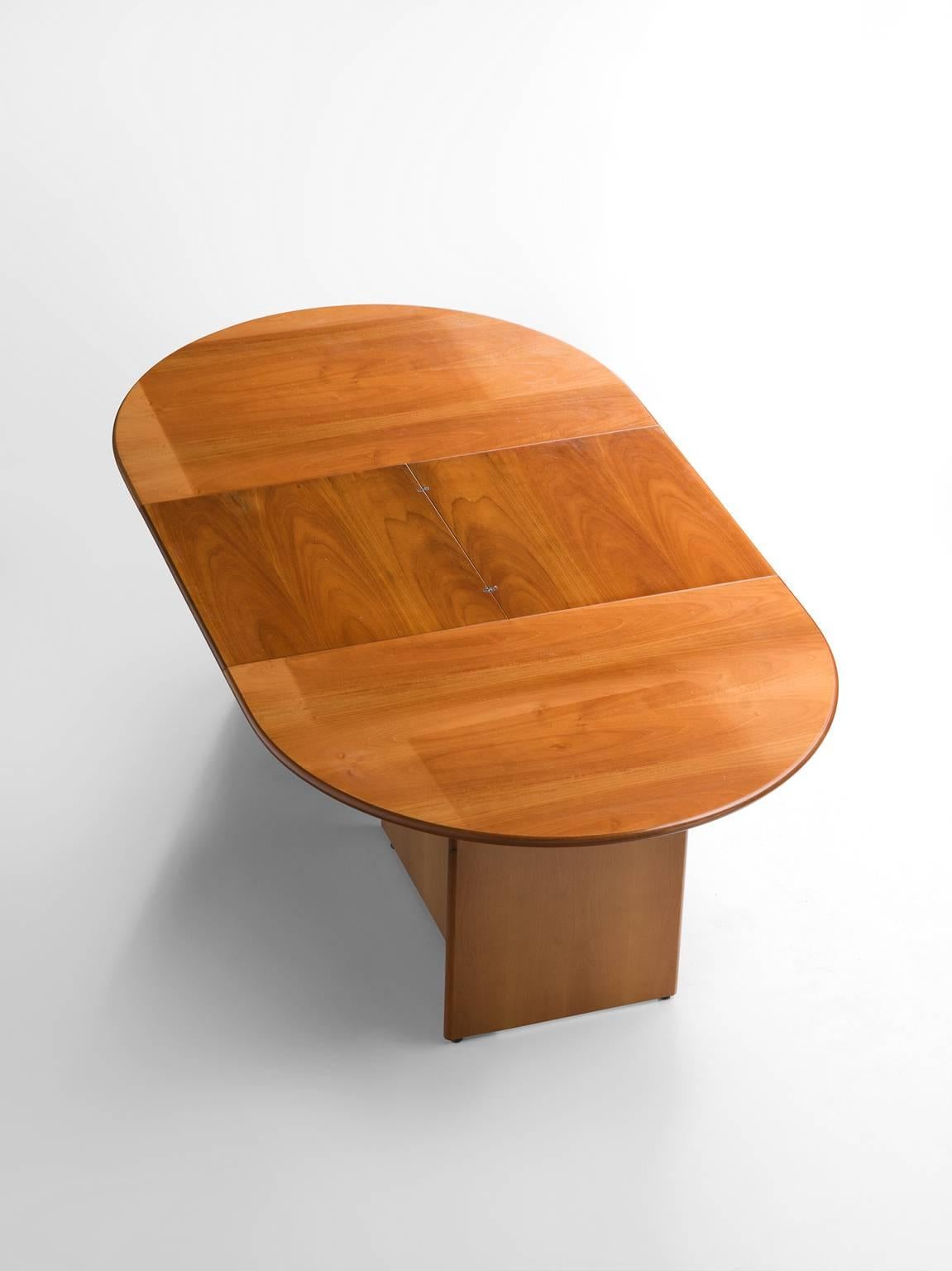 Mid-20th Century Sculptural Extendable Table in Italian Walnut, 1950s