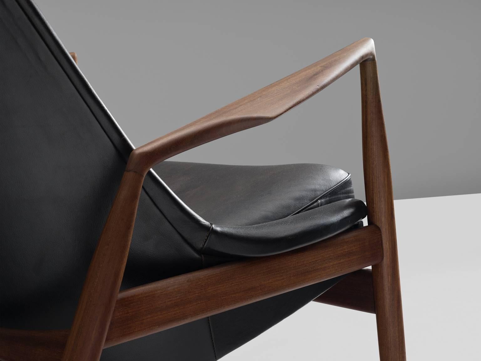 Mid-20th Century Ib Kofod-Larsen Set of Two 'Seal' Lounge Chairs in Black Leather