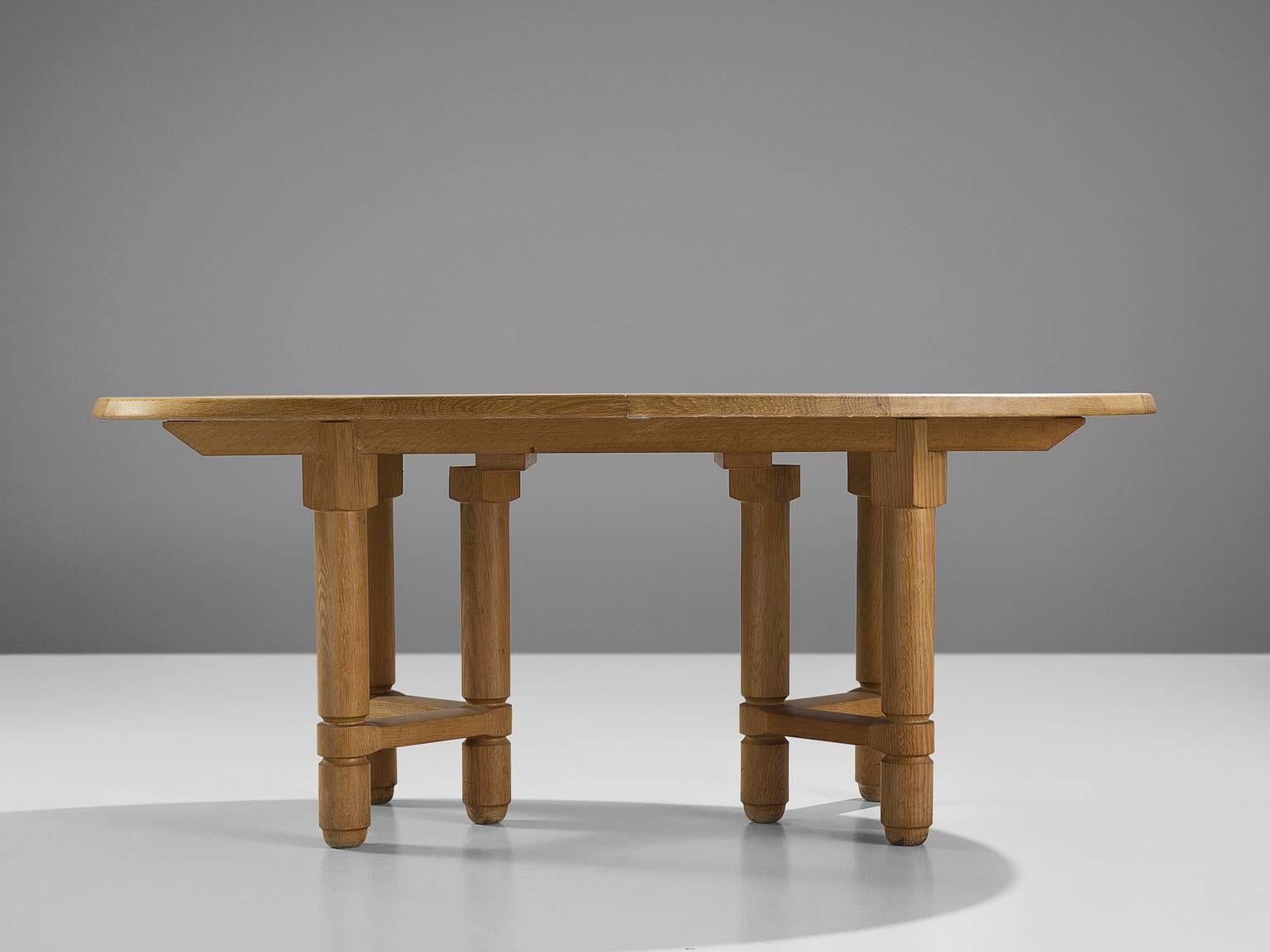 French Guillerme & Chambron Oval Dining Table in Solid Oak
