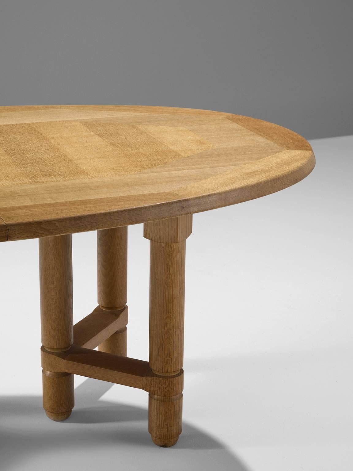 Mid-20th Century Guillerme & Chambron Oval Dining Table in Solid Oak