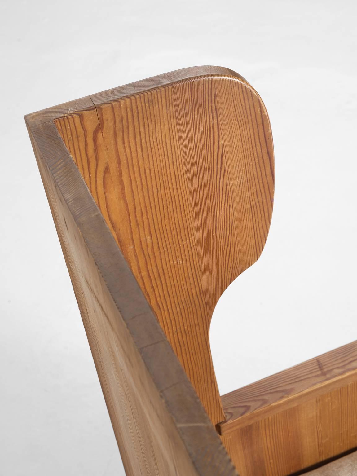 Axel Einar Hjorth 'Lovö' High Back Chair in Solid Pine In Good Condition In Waalwijk, NL