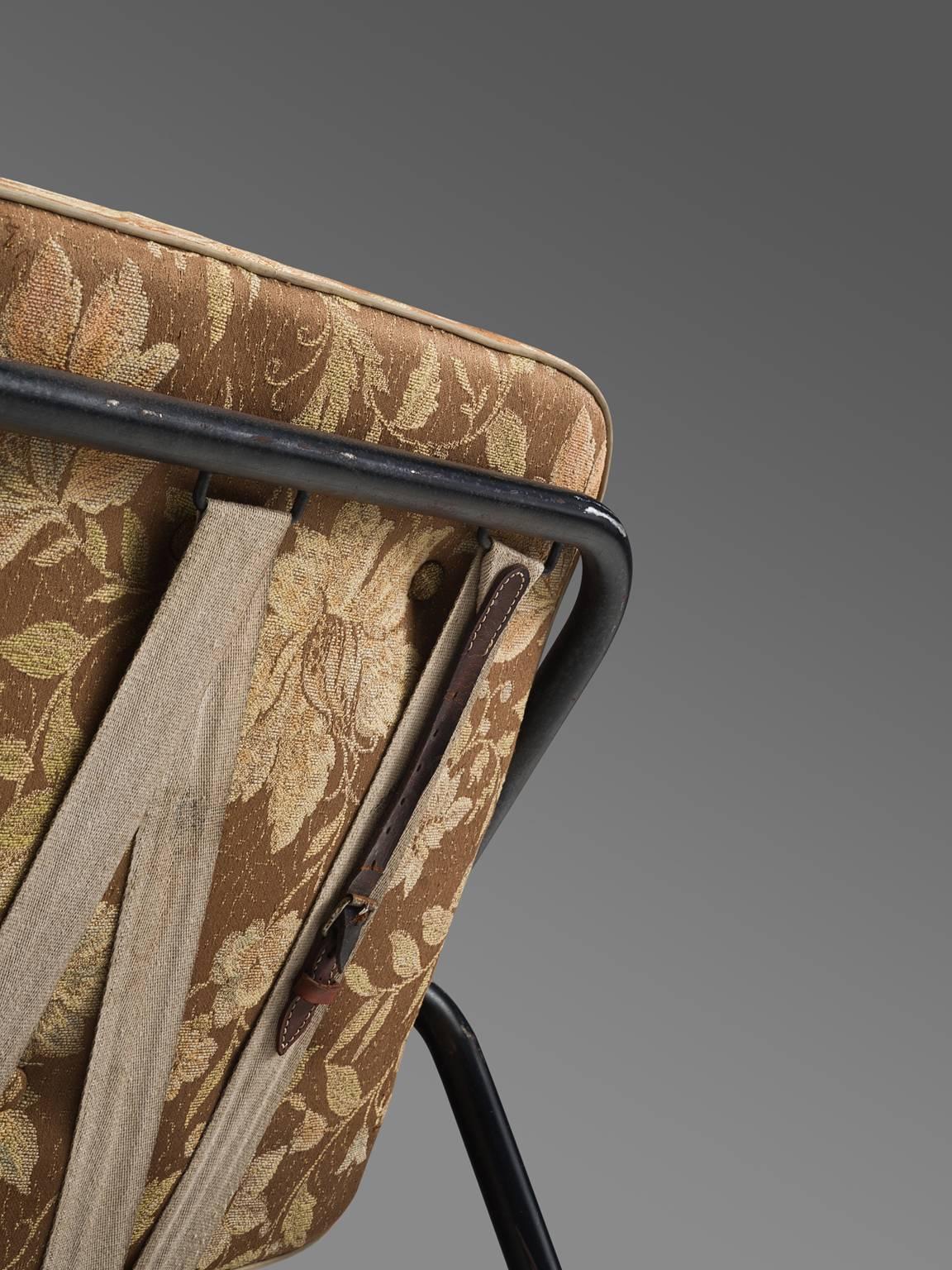 Hans Wegner GE215 Sawbuck Lounge Chair in Floral Upholstery 1