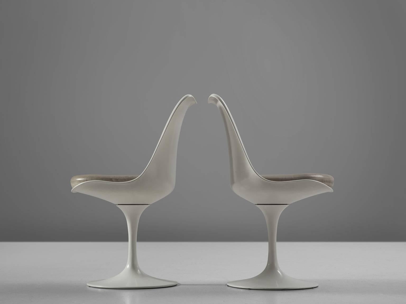 Eero Saarinen Set of Six Original Leather Swivel Tulip Chairs for Knoll In Good Condition In Waalwijk, NL