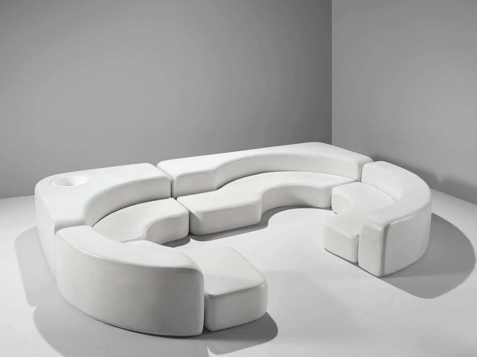 Ennio Chiggio for Nikol Internazionale, white faux leather sofa, Italy, 1970s

This important canapé Environ One is designed by Ennio Chiggo (1937-) for Nikol Internazionale in the 1970s. This rare modular sofa is very voluptuous and very large. The
