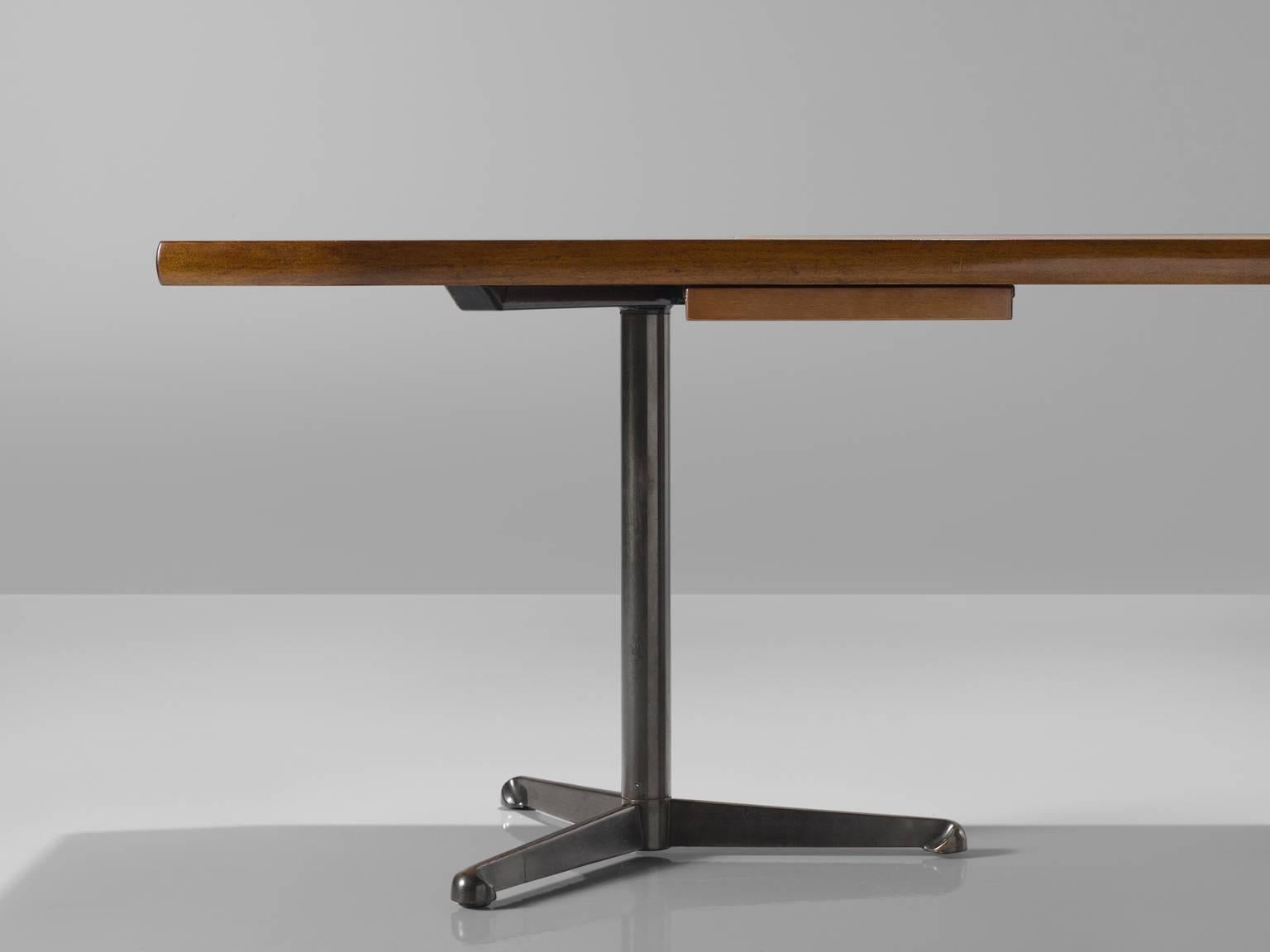 Mid-20th Century Osvaldo Borsani Writing Table in and Leather for Tecno