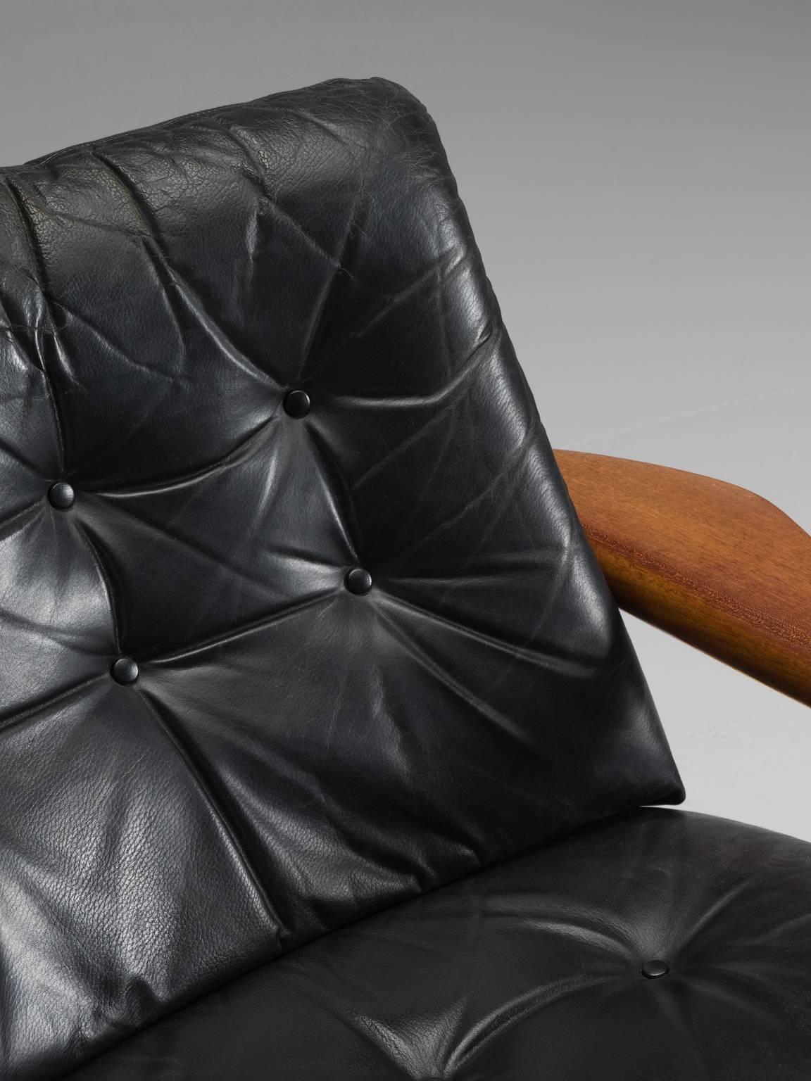 Danish Pair of Original Black Leather Teak Lounge Chairs 5