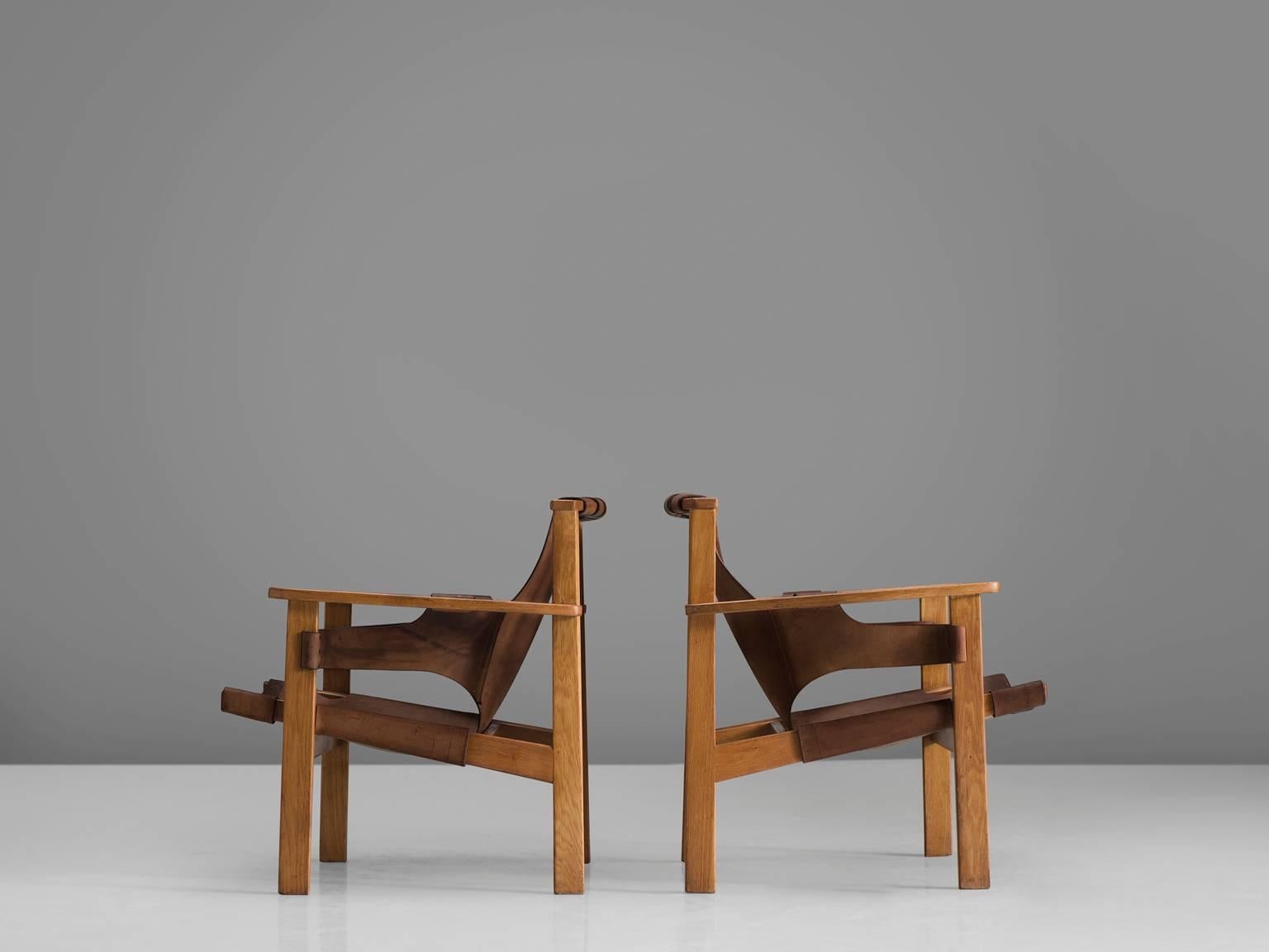 Carl Axel Acking Pair of 'Trienna' Chairs in Patinated Brown Leather In Good Condition In Waalwijk, NL