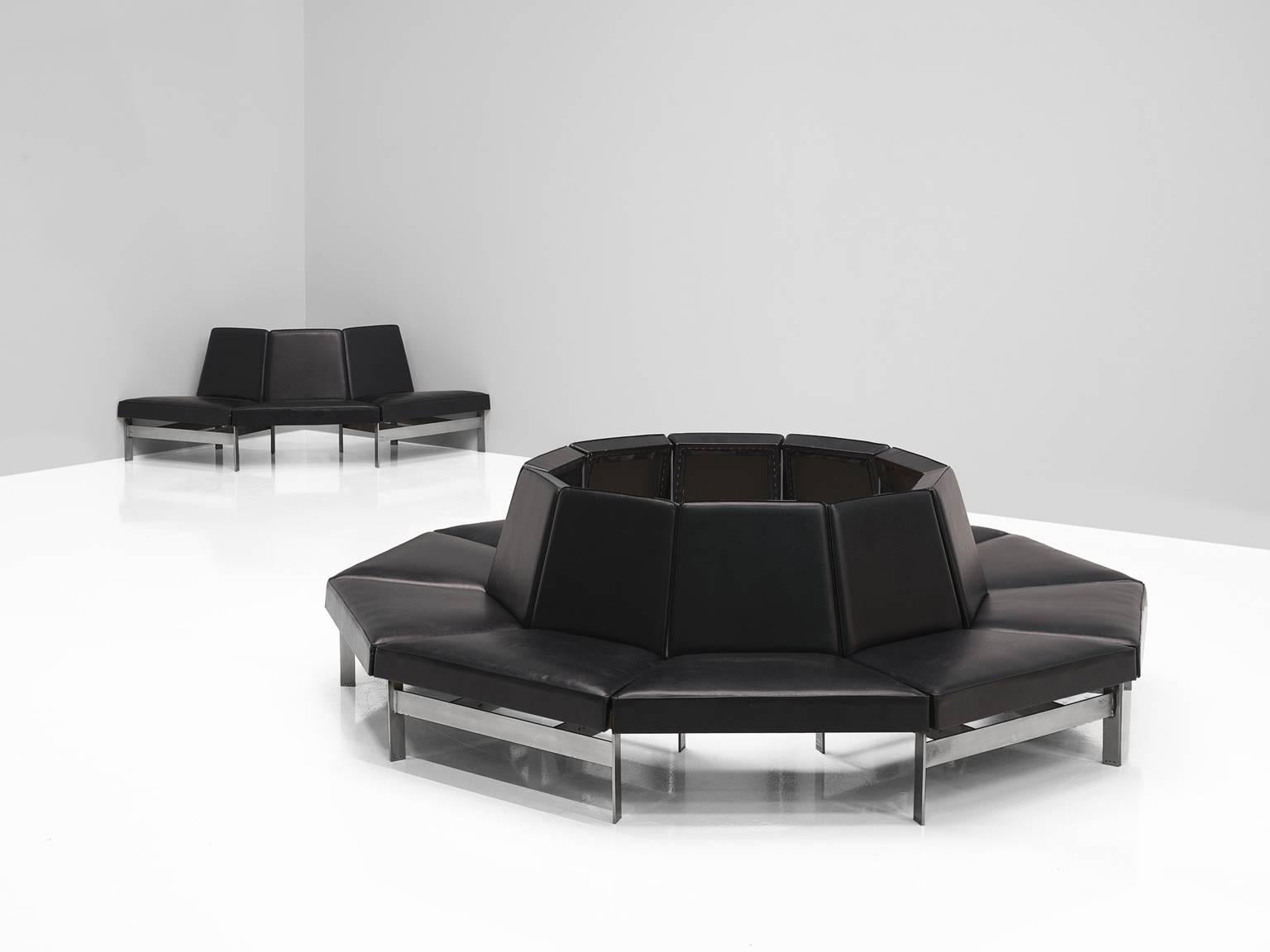 Circular Black Leatherette and Steel Sofa In Good Condition In Waalwijk, NL