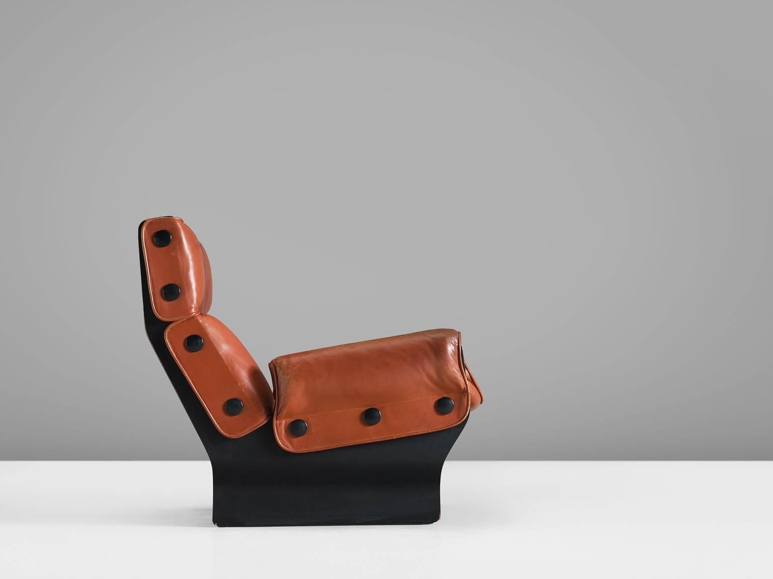 Osvaldo Borsani for Tecno, lounge chair 'Canada' T110, in plywood and cognac to orange leather, Italy, 1960s.

The 'Canada' chair is composed of two sides made of moulded plywood connected by two contoured solid wood crosspieces performed in teak.