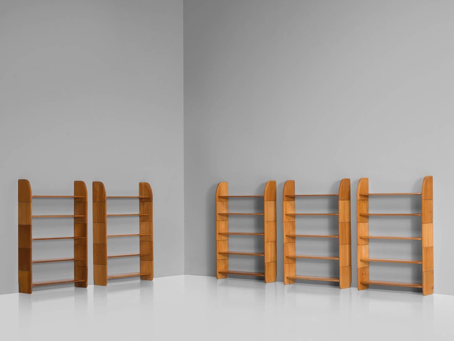 Set of Five 'Milani' Solid Pine Bookshelves  In Good Condition In Waalwijk, NL