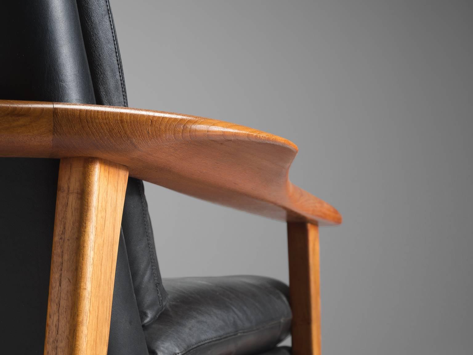 Danish Pair of Original Black Leather Teak Lounge Chairs 1