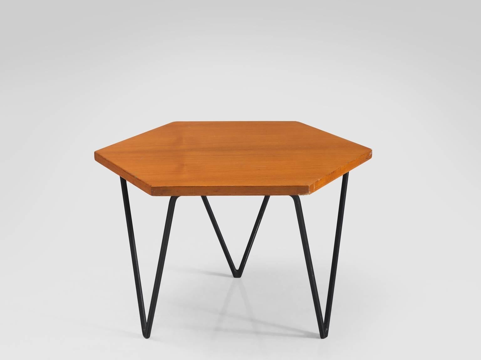 Gio Ponti for I.S.A., side table metal and wood, Italy, 1950s.

This side table designed by Gio Pont for ISA is part of the midcentury design collection. The table has a honeycomb shape and three triangular legs. The metal base is executed in black