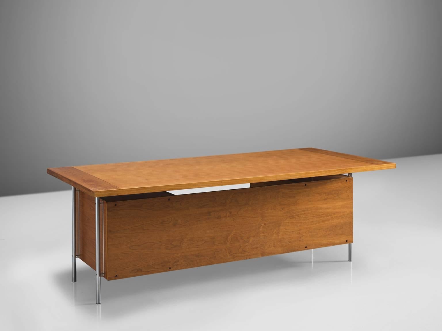 Sven Ivar Dysthe Desk in Walnut and Leather In Good Condition In Waalwijk, NL