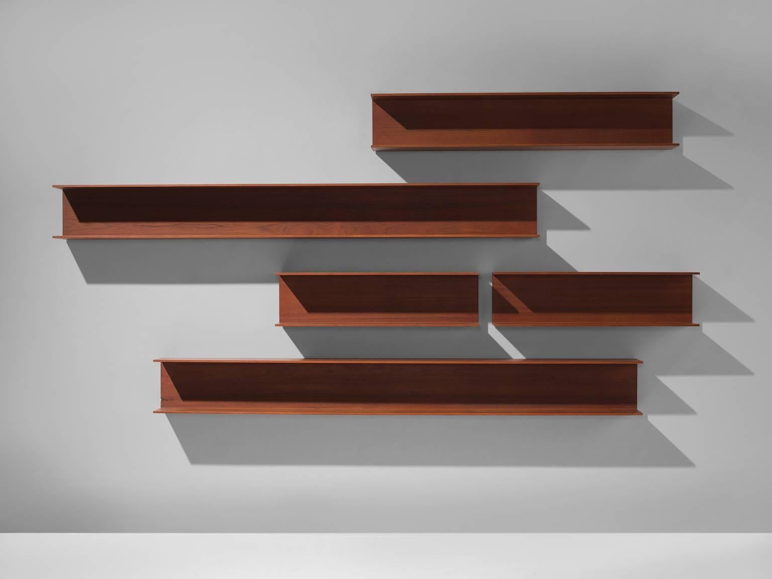 Walter Wirz for Wilhelm Renz, wall shelves, teak, Germany, design 1965, production 1960s

This solid teak wall shelf is designed by Walter Wirz for the German company Wilhelm Renz and is part of the midcentury design collection. The shelf, by now