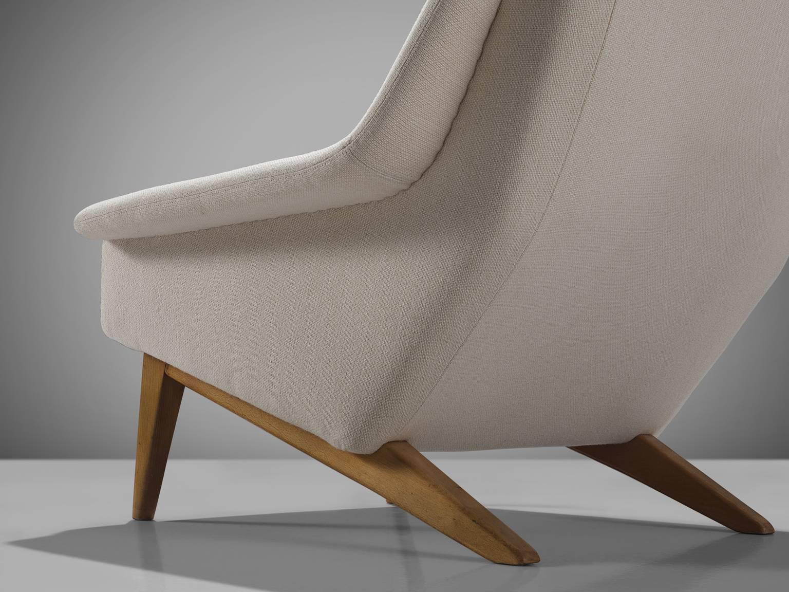 Mid-20th Century Fritz Hansen Lounge Chair in Fabric and Teak, ca. 1955