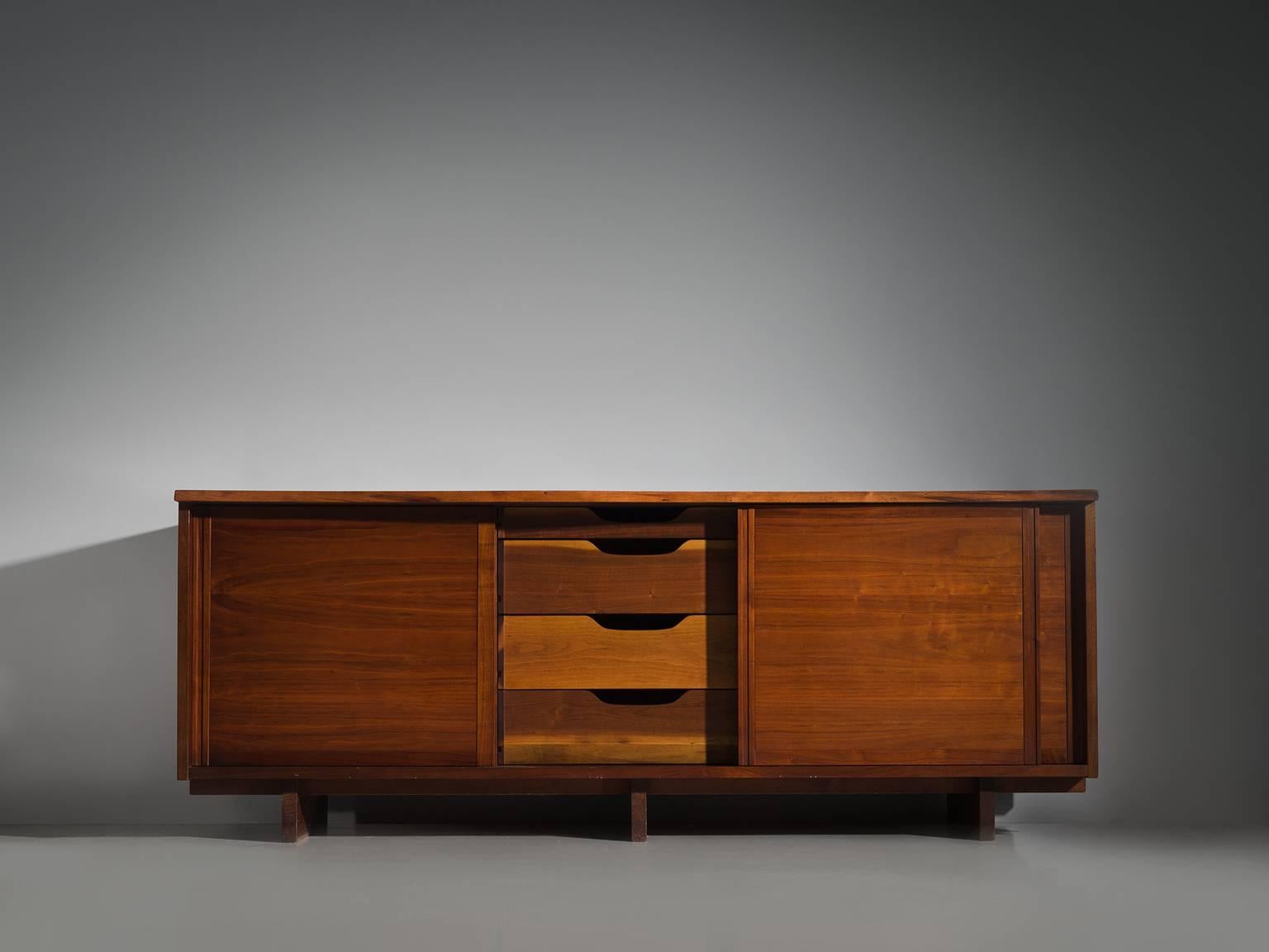 George Nakashima Credenza in American Walnut In Excellent Condition In Waalwijk, NL