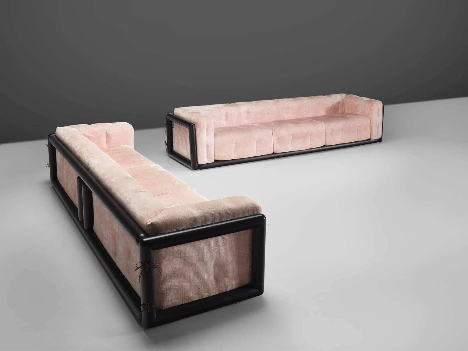 Carlo Scarpa for Simon, 'Cornaro' sofa, pink velvet fabric, wood, Italy, 1973

The sofa has a very thick cushion and is upholstered with the original pink fabric. The sofa has a relatively thin back and armrests. The frame is made out of a thick