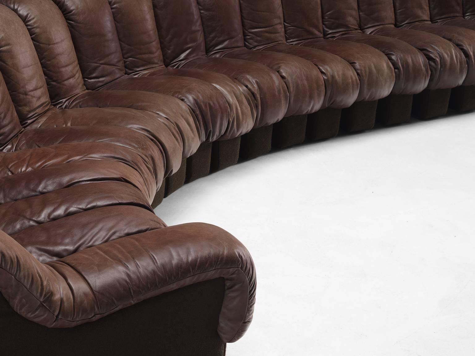 De Sede DS 600 Non Stop 22 Section Sofa in Dark Brown Leather In Good Condition In Waalwijk, NL