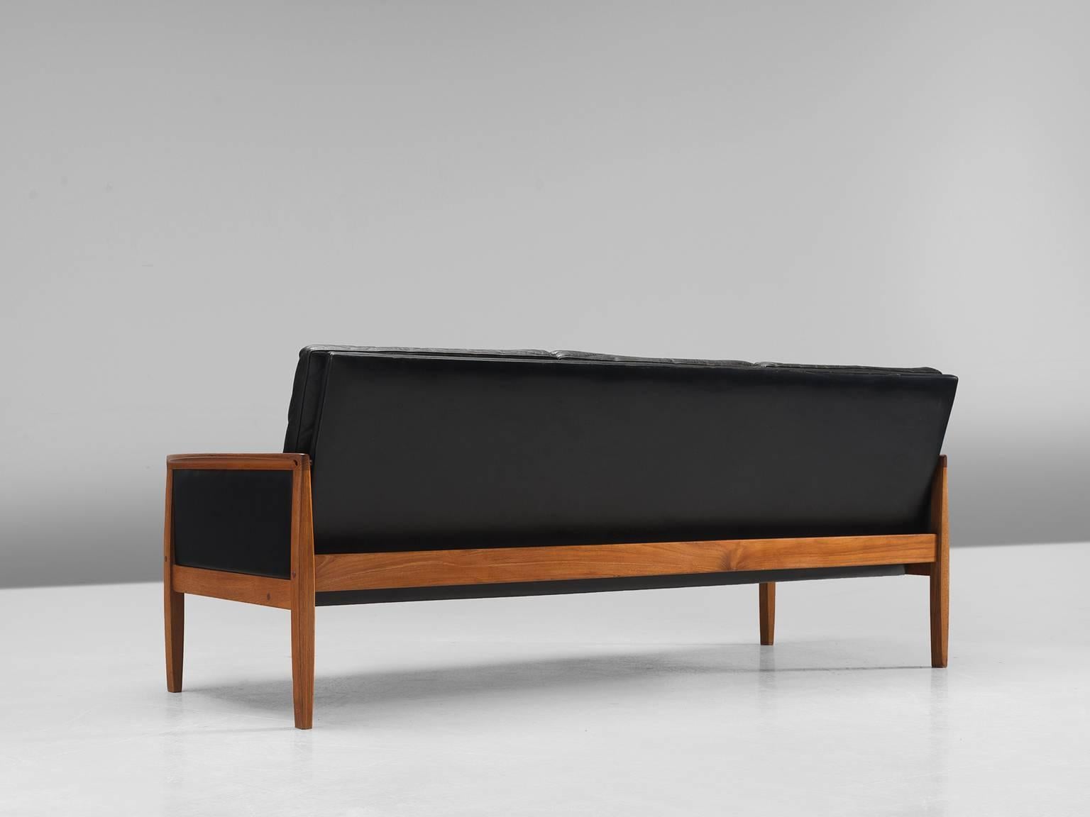 Hans Olsen Three-Seat Sofa in Original Leather and Teak In Good Condition In Waalwijk, NL