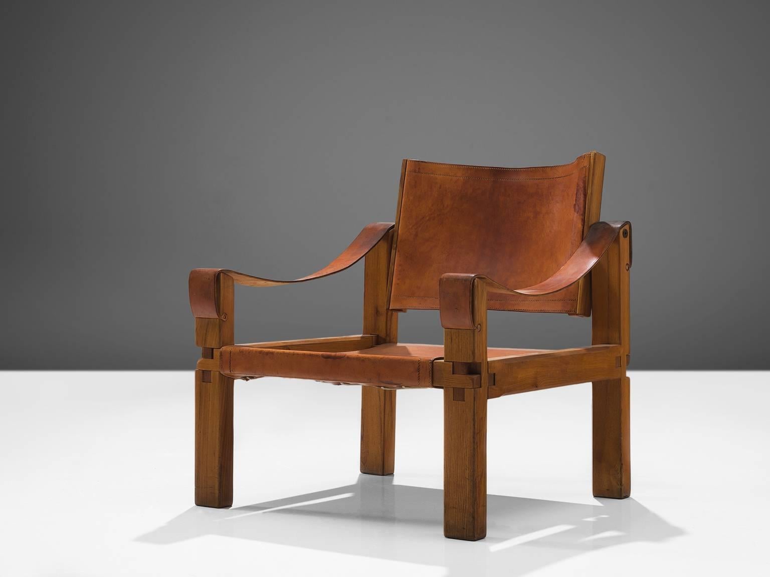 Pierre Chapo Grand Patinated Cognac Leather Elm Chairs S10X, ca 1964 In Good Condition In Waalwijk, NL