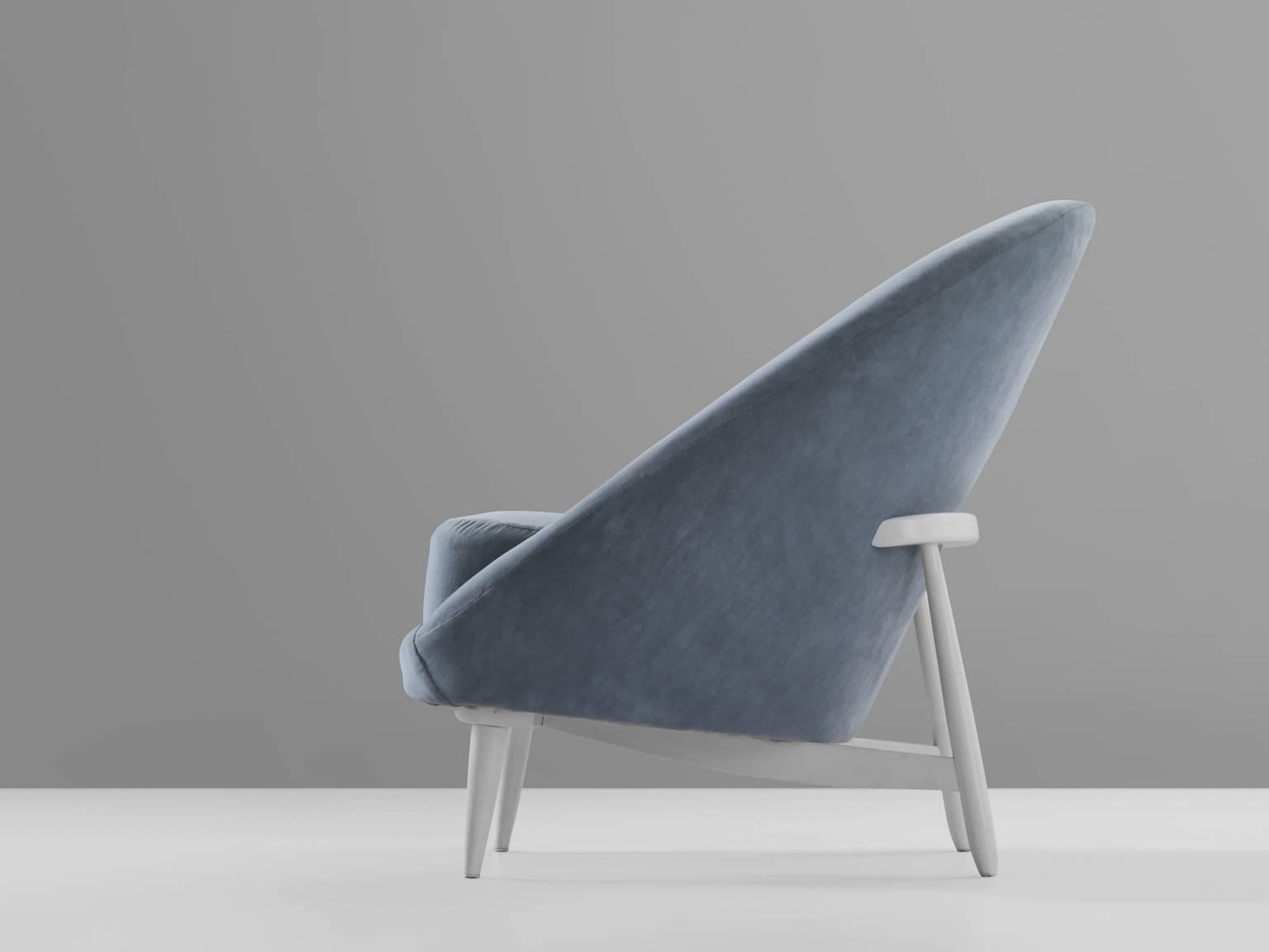 Armchair, fabric and painted beech, 1959.

This moss ash grey voluptuous armchair by Theo Ruth (1915-) for Artifort is a very strong singular item. This model 115 lounge chair was designed by Theo Ruth and produced by Artifort in 1959. The back