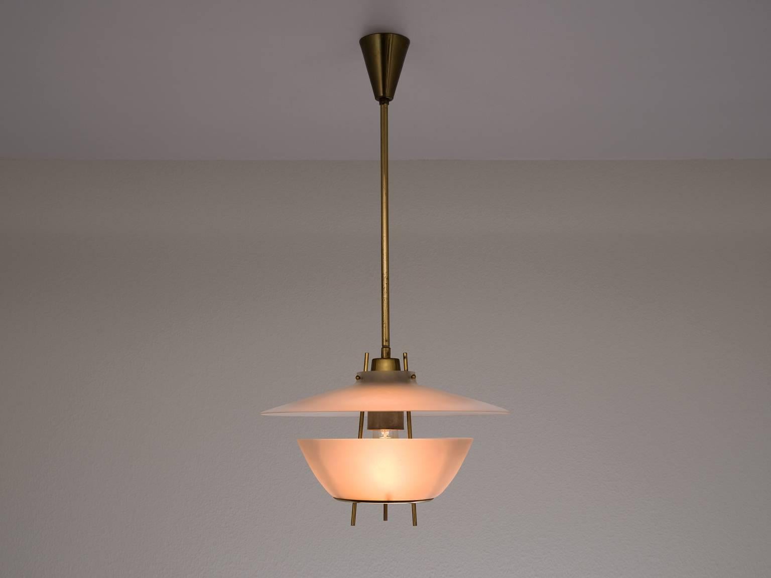 O-Luce Pair of Italian Pendants in Brass and Glass In Good Condition In Waalwijk, NL