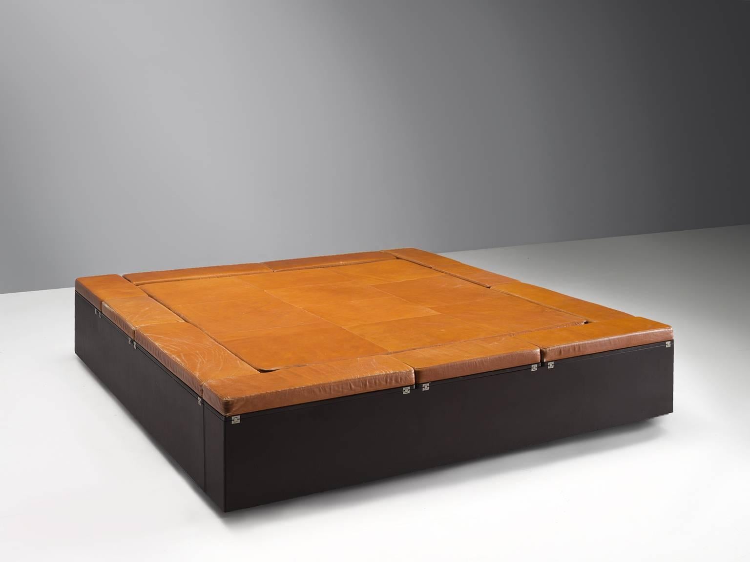 Mid-Century Modern Italian Cognac Leather Bed with Goffredo Reggiani Lamps