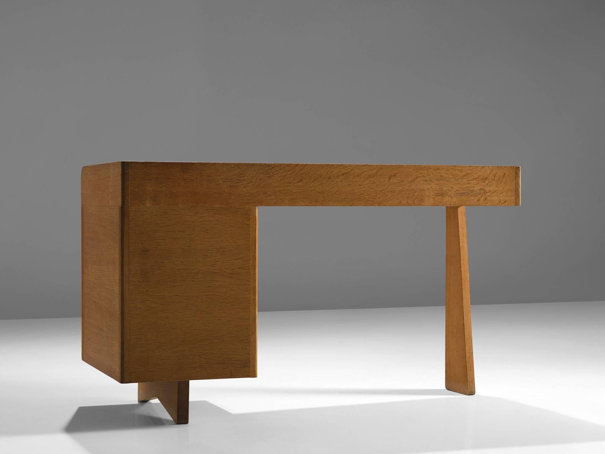Guillerme et Chambron Desk in Oak by France, 1960s In Good Condition In Waalwijk, NL