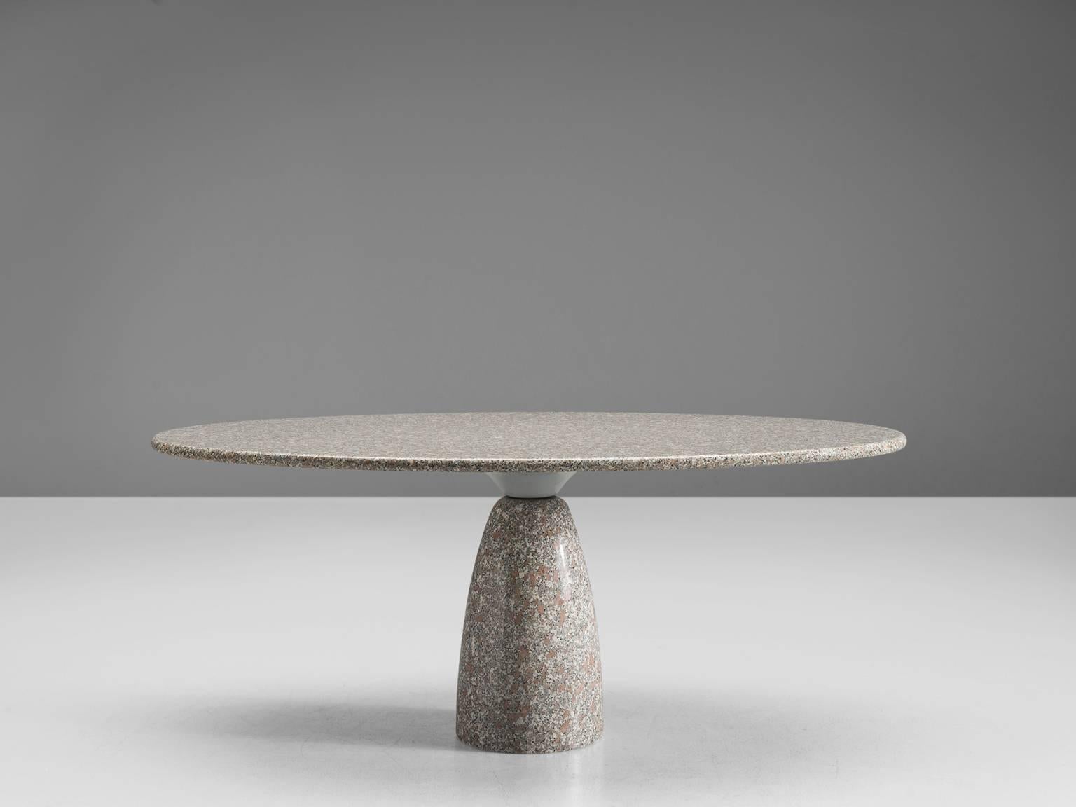 Italian Granite Oval Dining Table In Good Condition In Waalwijk, NL