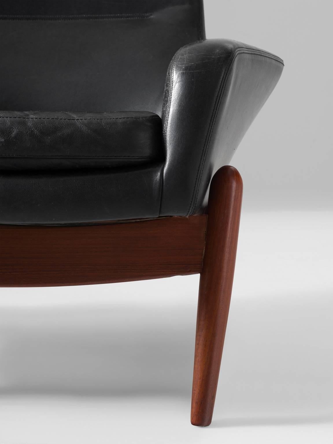 Ib Kofod-Larsen PD30 Lounge Chair in Teak In Good Condition In Waalwijk, NL