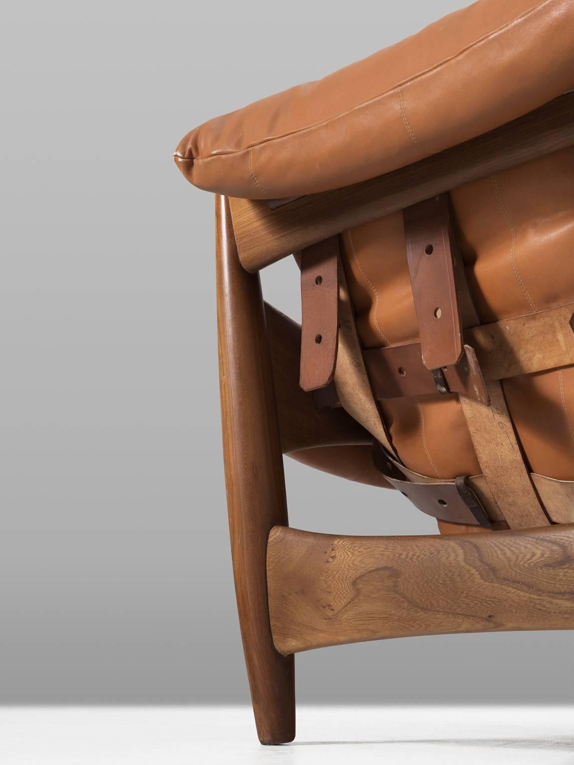 Mid-20th Century Sergio Rodrigues 'Sheriff' Lounge Chair with Ottoman in Original Cognac Leather